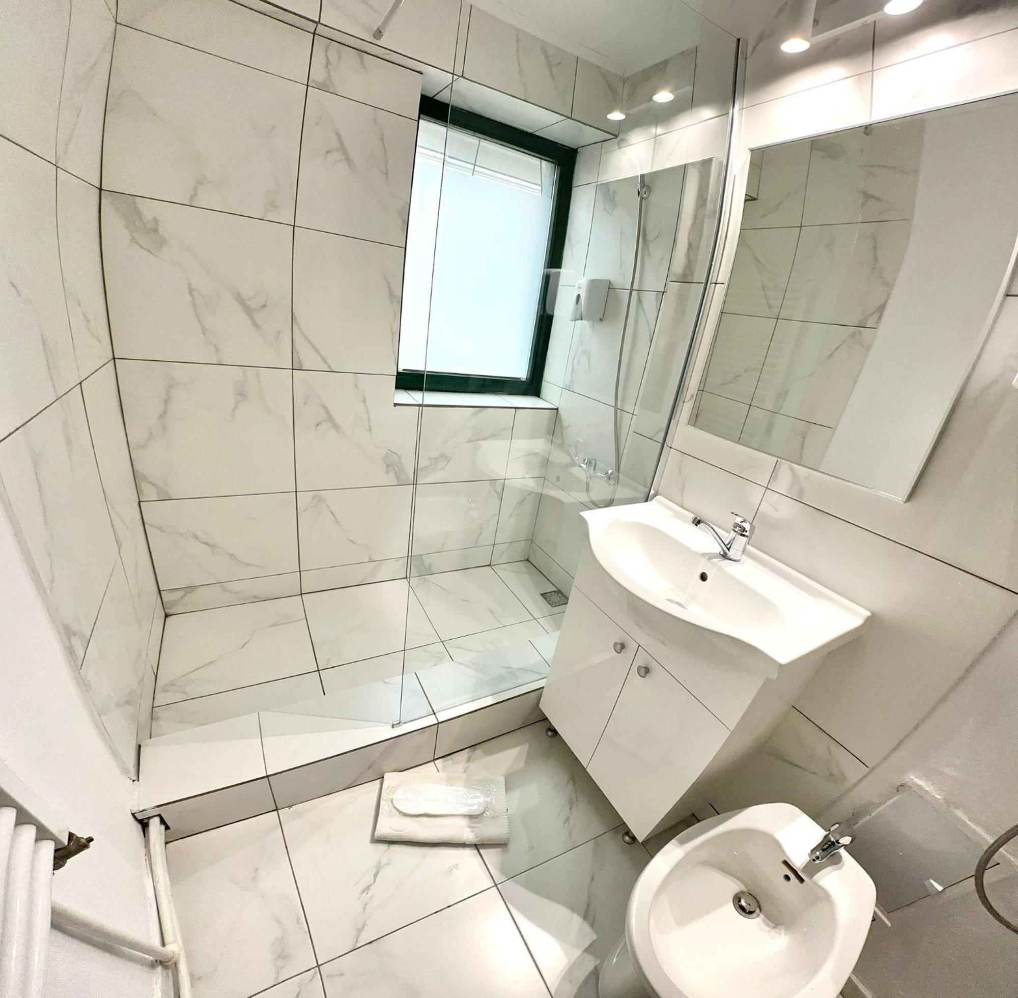 Hotel Green House 크라이오바 외부 사진