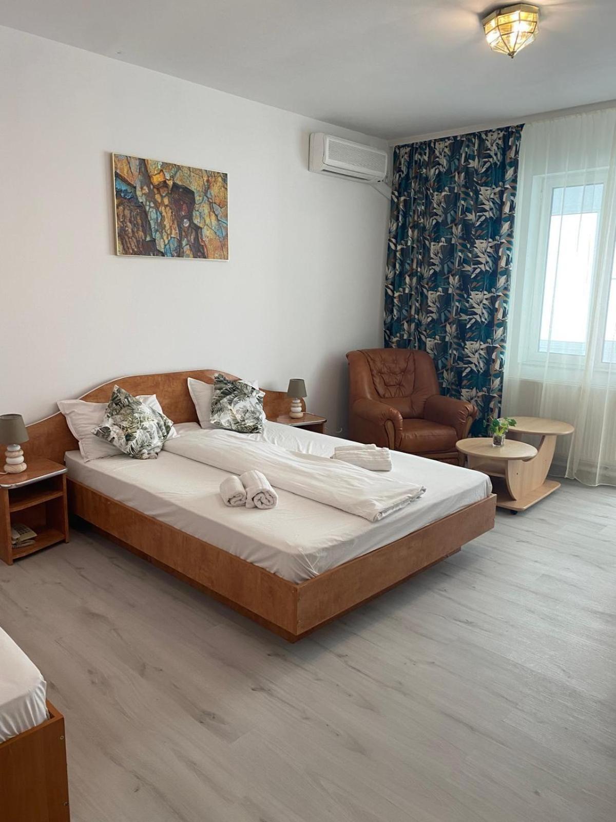 Hotel Green House 크라이오바 외부 사진