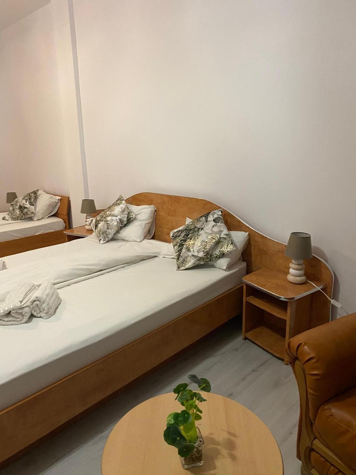 Hotel Green House 크라이오바 외부 사진